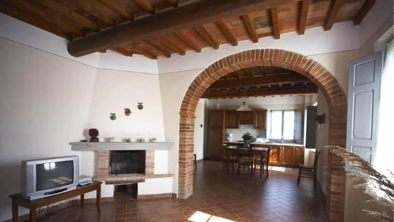 Apartment Castel Del Gallo Foiano Della Chiana Italy